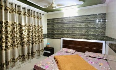 Hotel Ram Lakhan Guest House Katra right Yatra