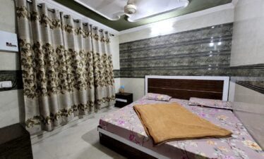 Hotel Ram Lakhan Guest House Katra right Yatra